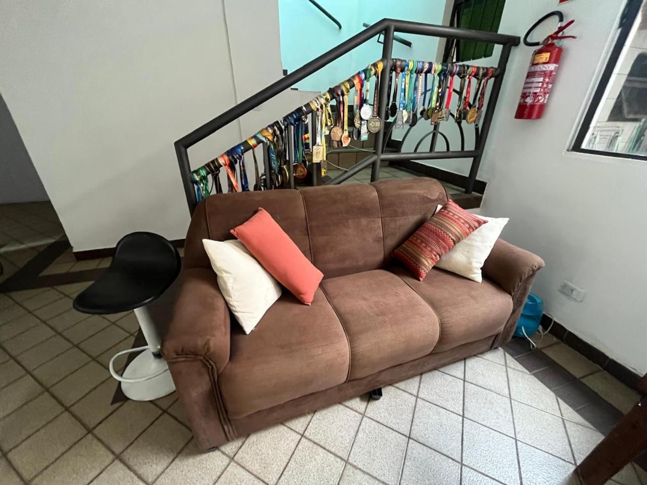 Casa Quintal Bueno! 5 Quartos Com Ar Split E Internet Ultra! Perto Do Melhor De Goiania! Marista Parques Areiao E Vaca Brava Hospital Premium Mater Dei Blue Fit Perdomo Goiania Shopping! Exteriör bild