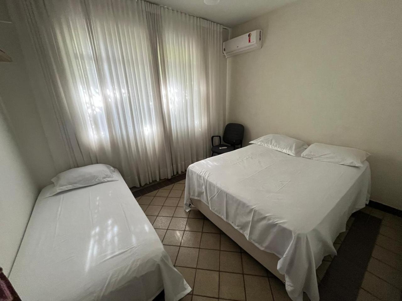 Casa Quintal Bueno! 5 Quartos Com Ar Split E Internet Ultra! Perto Do Melhor De Goiania! Marista Parques Areiao E Vaca Brava Hospital Premium Mater Dei Blue Fit Perdomo Goiania Shopping! Exteriör bild